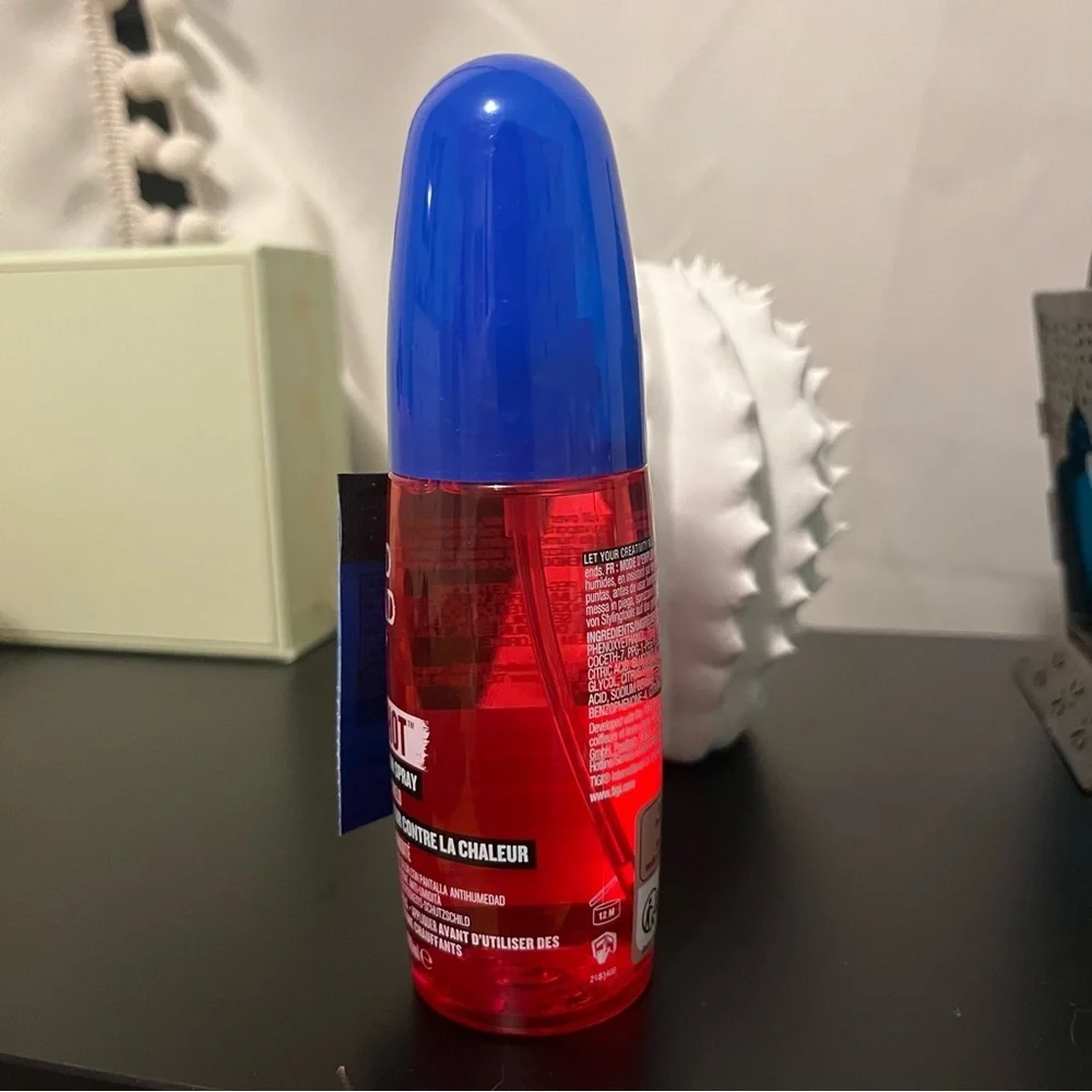 Bed Head TIGI Some Like It Hot Heat Protectant Spray Full Size 3.38 Oz NWT